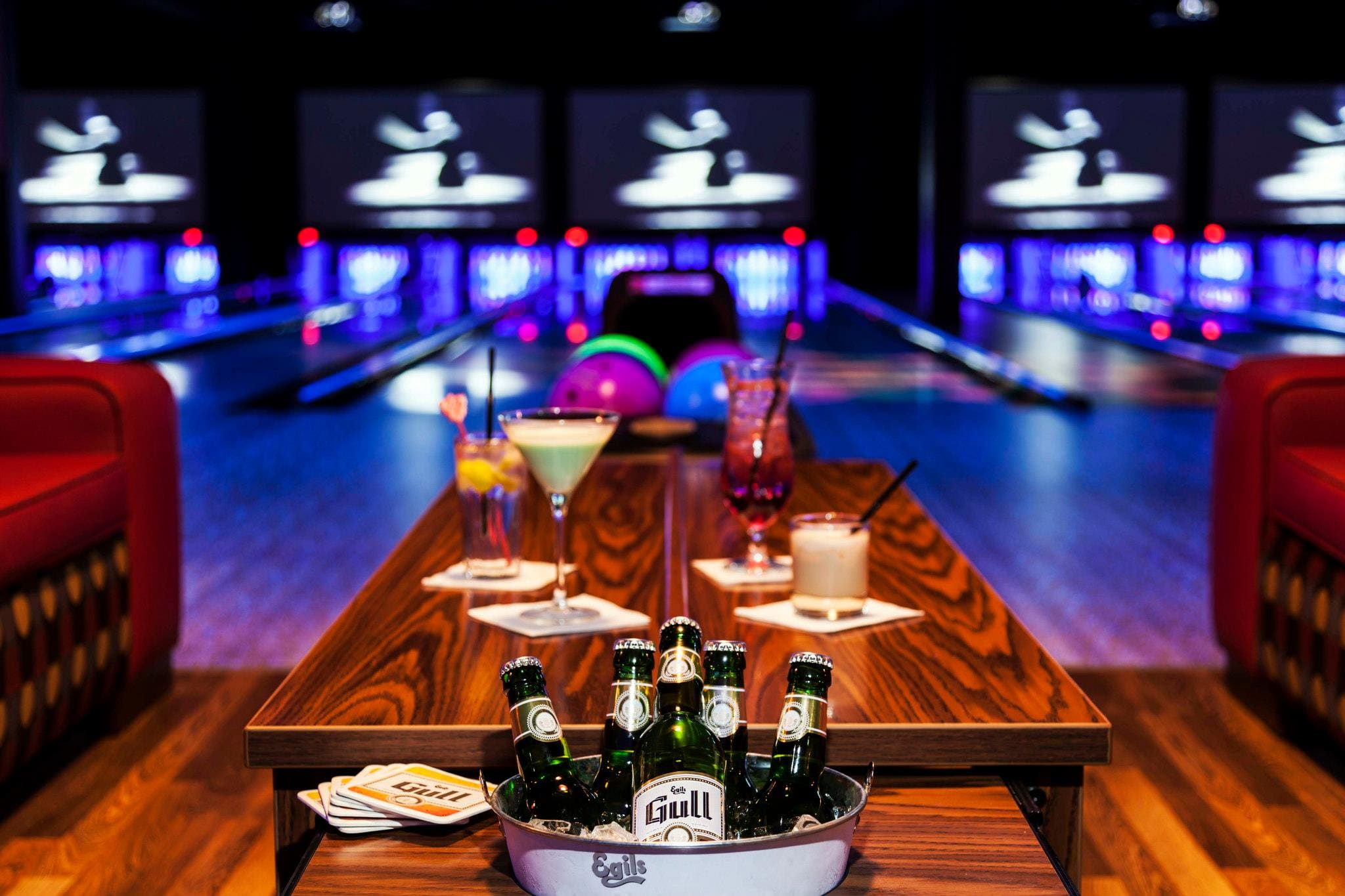 Ice Bucket Table and Drinks